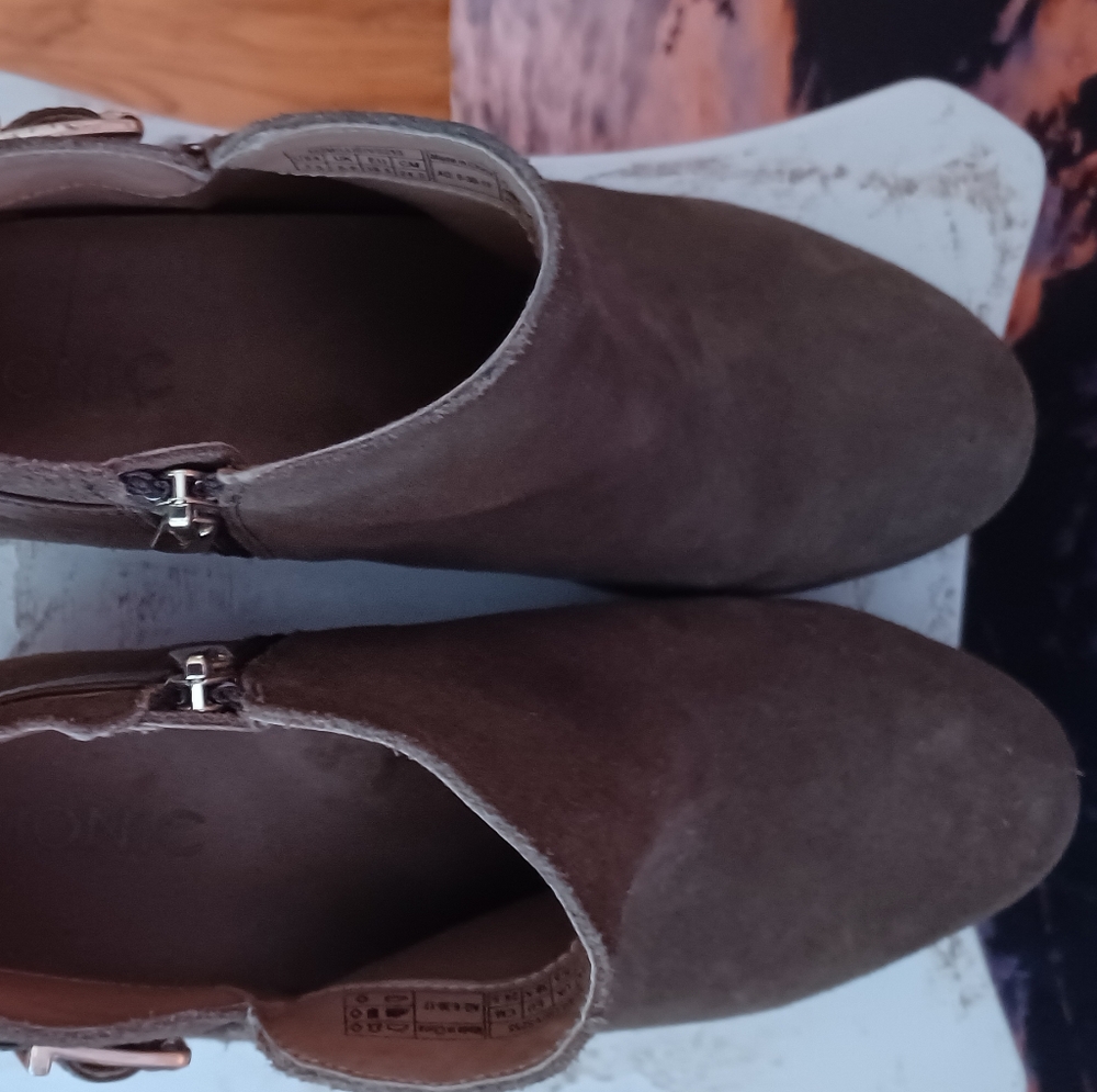 Vionic Booties - image 4